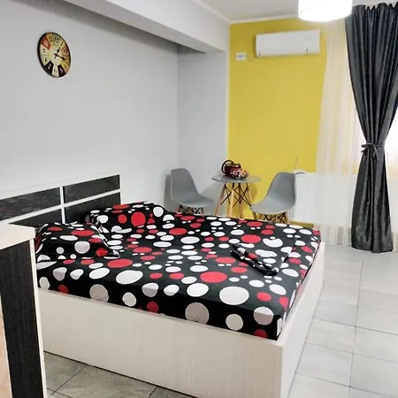 10 Apartment *